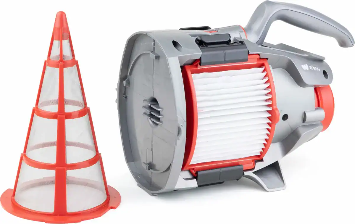 Aspirateur de piscine électrique Kokido Voltera 75 avec buse et filtre.