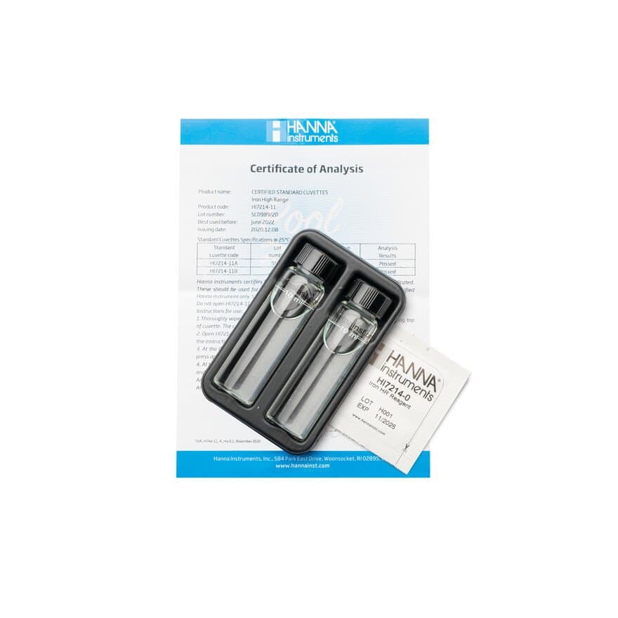 Kit d'étalonnage pour pH-mètre HI721 avec certificat et liquides d'étalonnage.