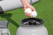 Pompe à sable pour le nettoyage de piscine, adaptée pour une filtration rapide et efficace de l'eau.