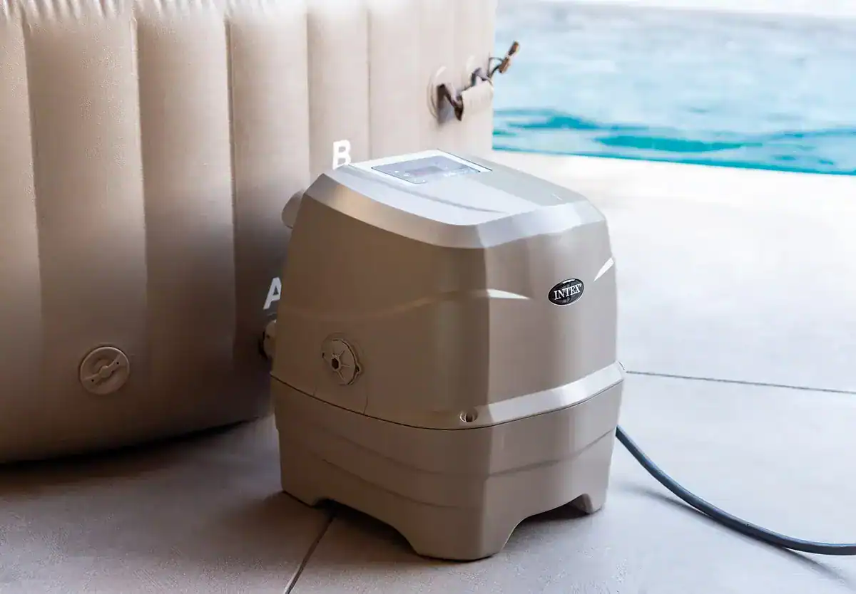 Intex Pure Spa Bubble Therapy, jacuzzi gonflable pour 4 personnes, idéal pour la détente à la maison.