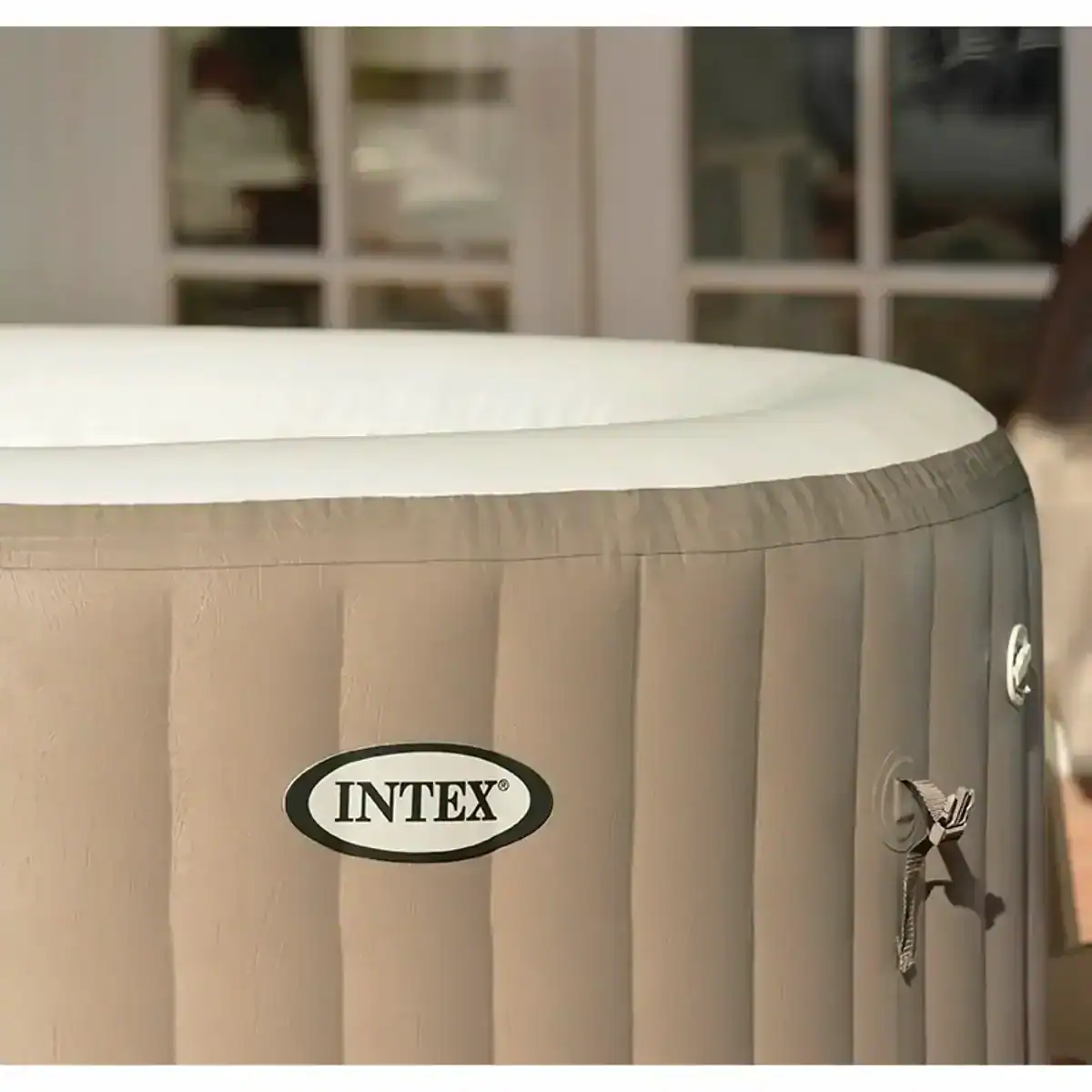Intex Bubble Therapy spa pour 4 personnes, jacuzzi gonflable.