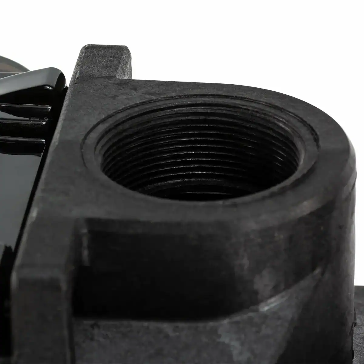 Pompe de piscine Hayward SuperPump VSTD 1 ch pour la circulation de l'eau de la piscine.