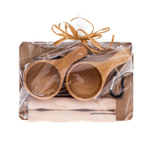 Set de couverts de camping pour deux personnes, avec cuillères et couteaux en bois, en coffret cadeau.