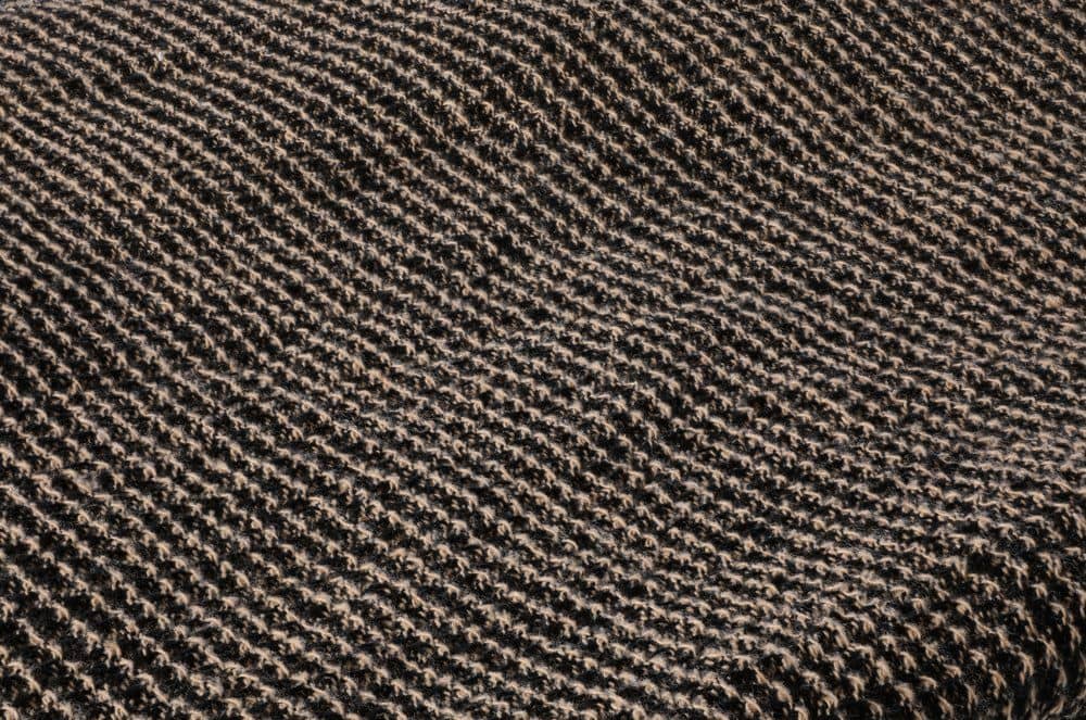 Peignoir de bain Rento Kenno XXL luxueux en noir et beige, doux et confortable.