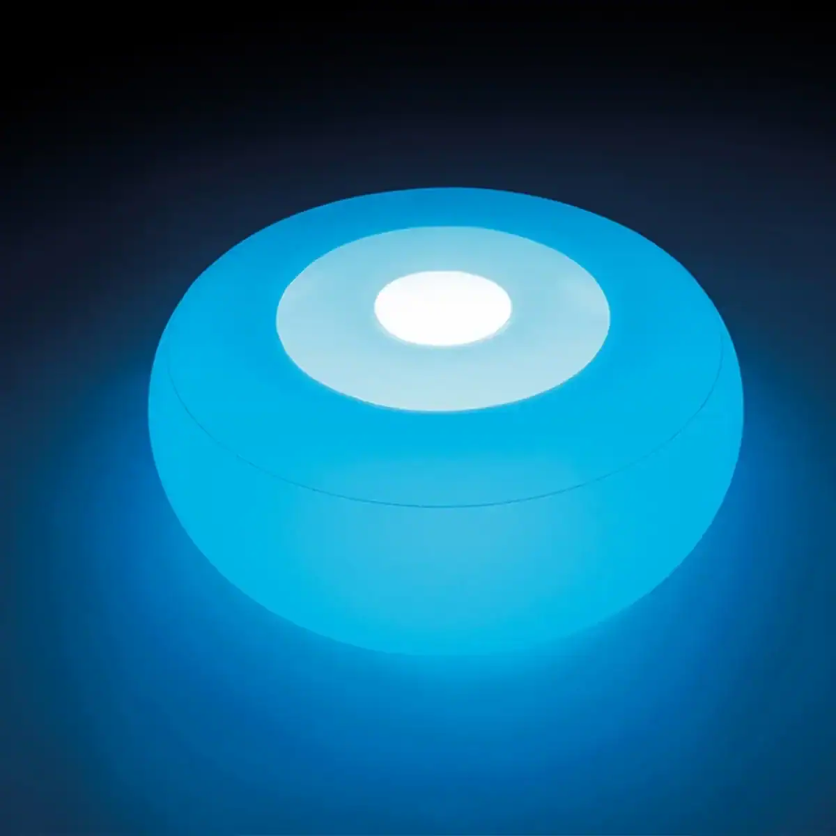 Pouf gonflable LED Intex, éclairé et confortable, idéal pour le salon et la terrasse.