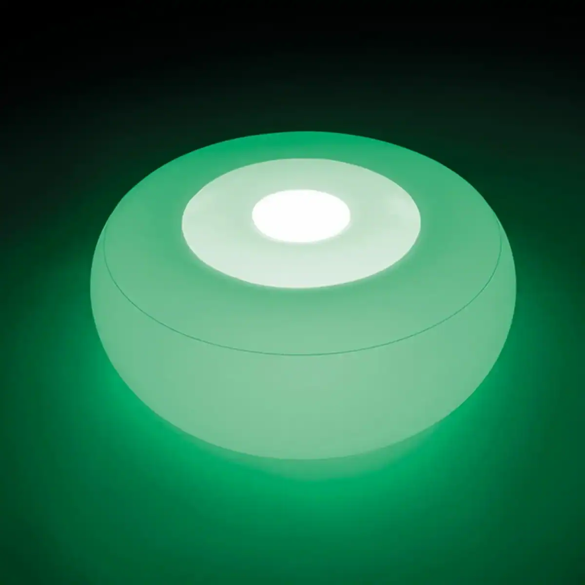 Pouf gonflable LED pour l'intérieur et l'extérieur, convivial et confortable.