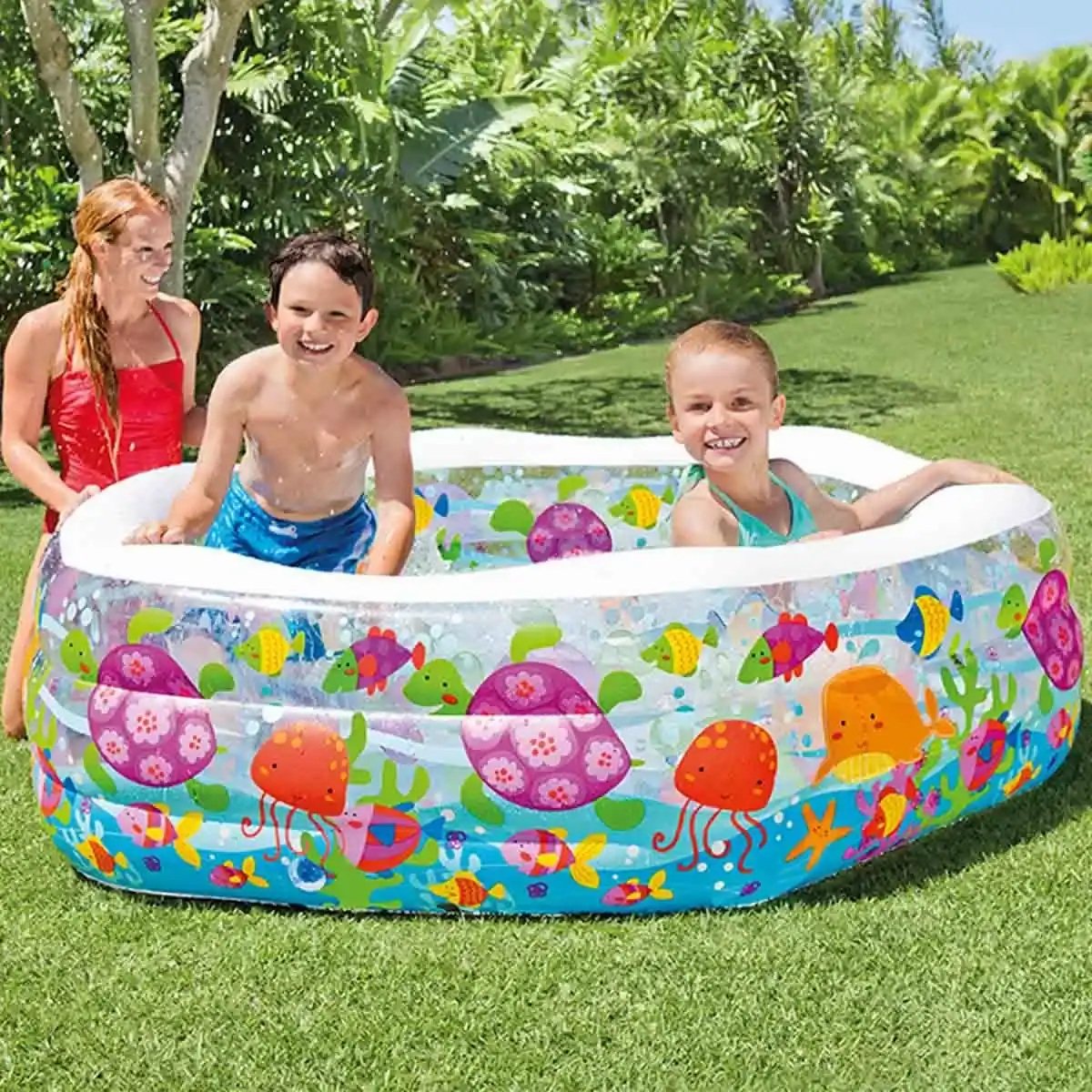 Piscine pour enfants avec impression d'animaux marins, adaptée aux enfants.
