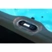 Panneau de commande du jacuzzi pour le chauffage et les fonctions de la piscine.
