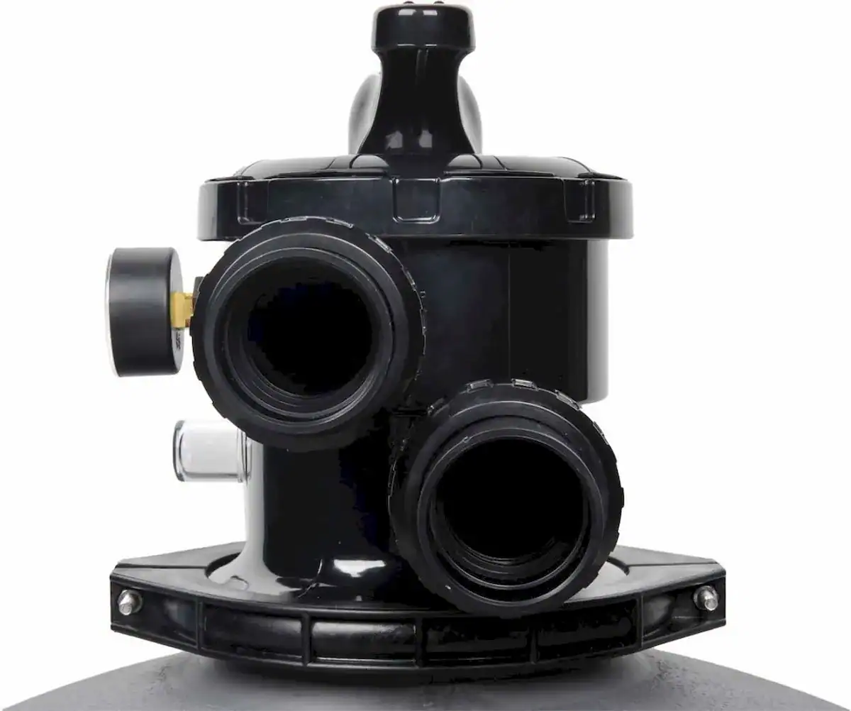 Pompe à filtre pour piscine, idéale pour la circulation de l'eau et le nettoyage.