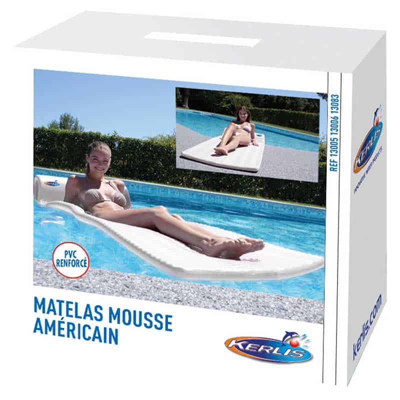 Matelas de piscine en mousse bleu pour une détente confortable dans la piscine.