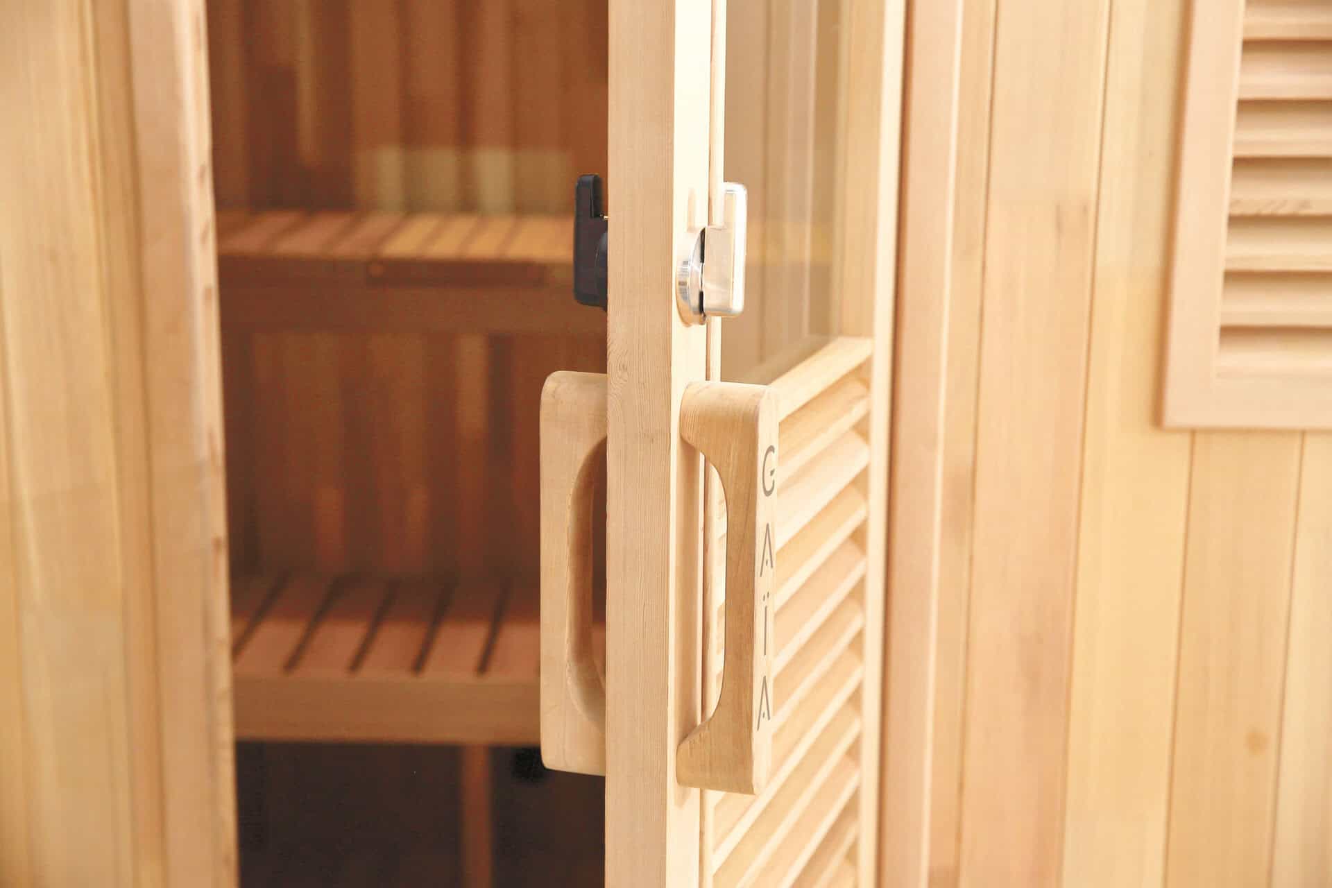Sauna extérieur Holl's Gaïa Nova en bois d'épicéa, adapté à 6 personnes.