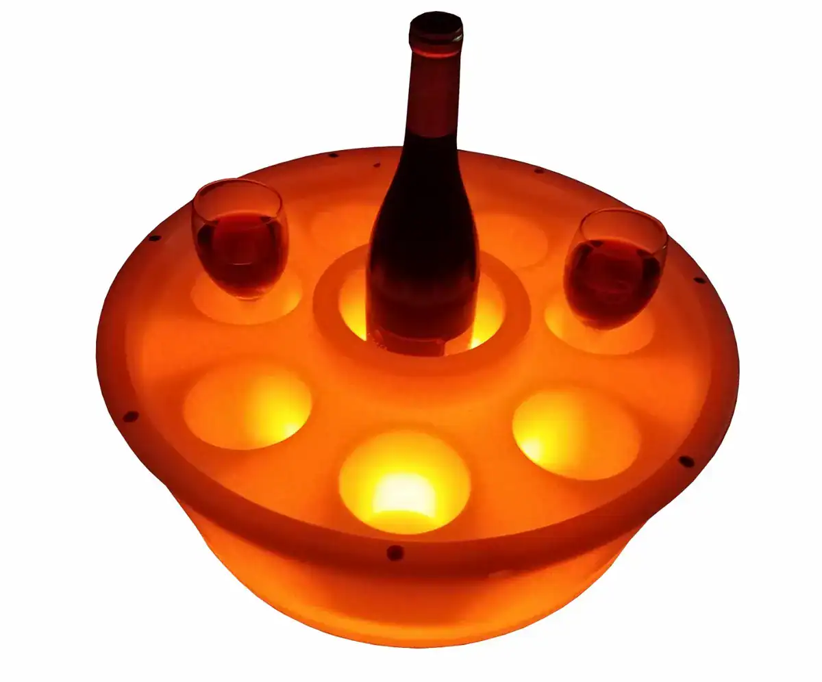 Bar de spa flottant avec éclairage LED et bouteille de vin, parfait pour la détente dans la piscine.
