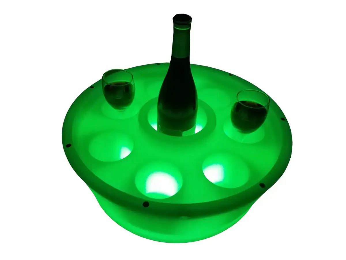 Bar de spa flottant avec éclairage LED et bouteille de vin dans la piscine.