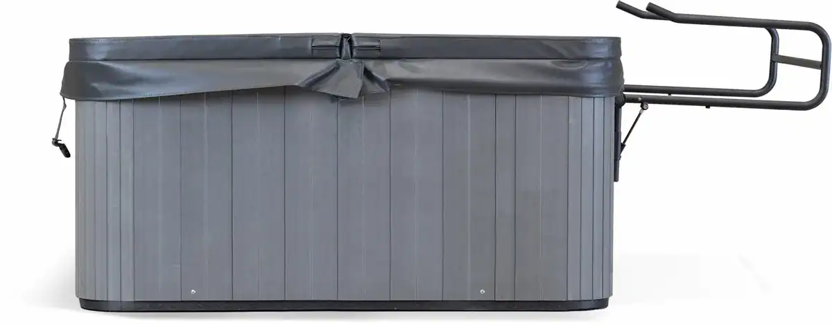 Coverlift pour piscine W'eau, adapté pour retirer la couverture de piscine en toute sécurité et facilement.