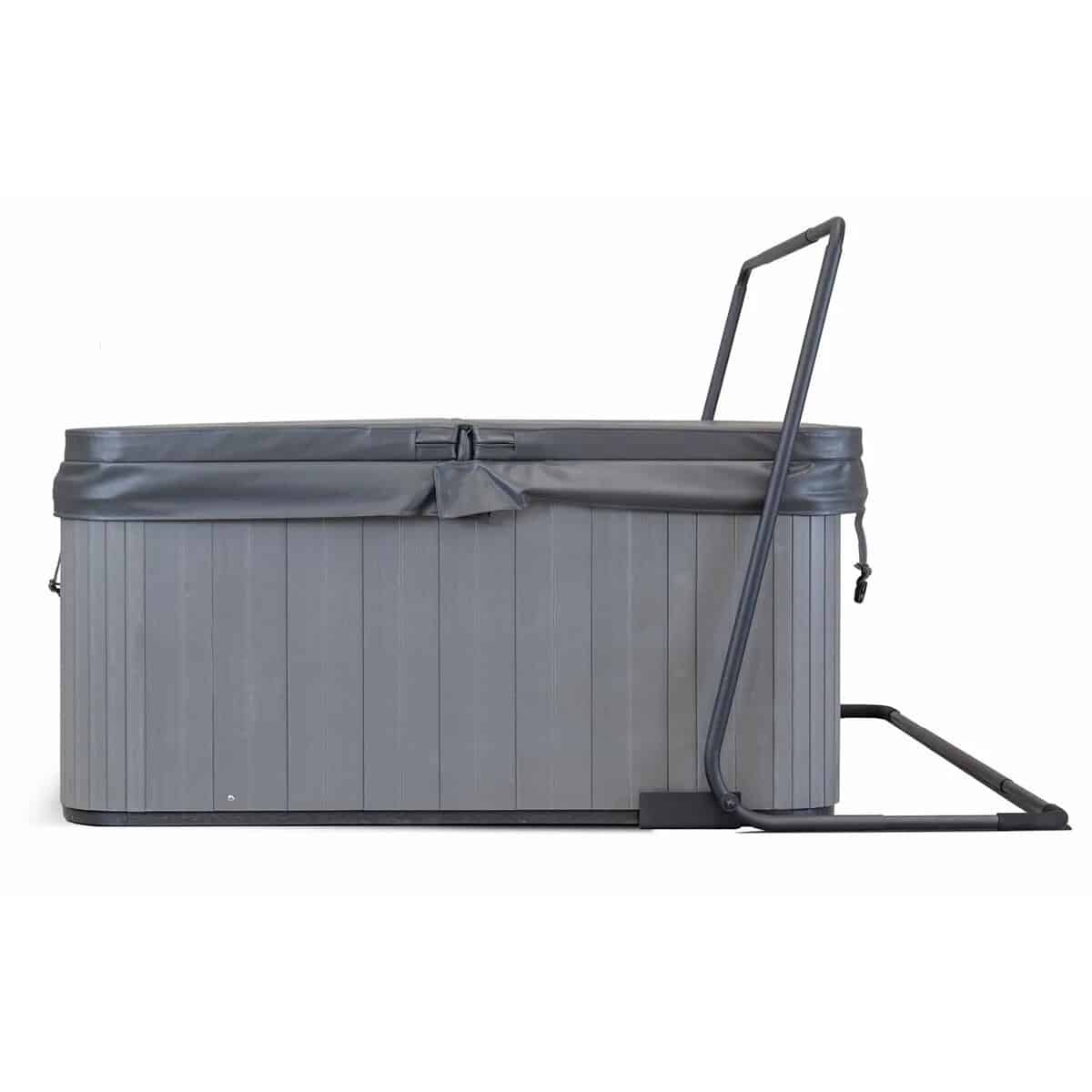 Lève-couverture pour piscine, facile à utiliser et à installer.