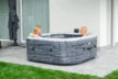 Spa gonflable pour usage domestique pour deux personnes, idéal pour la détente et le bien-être.