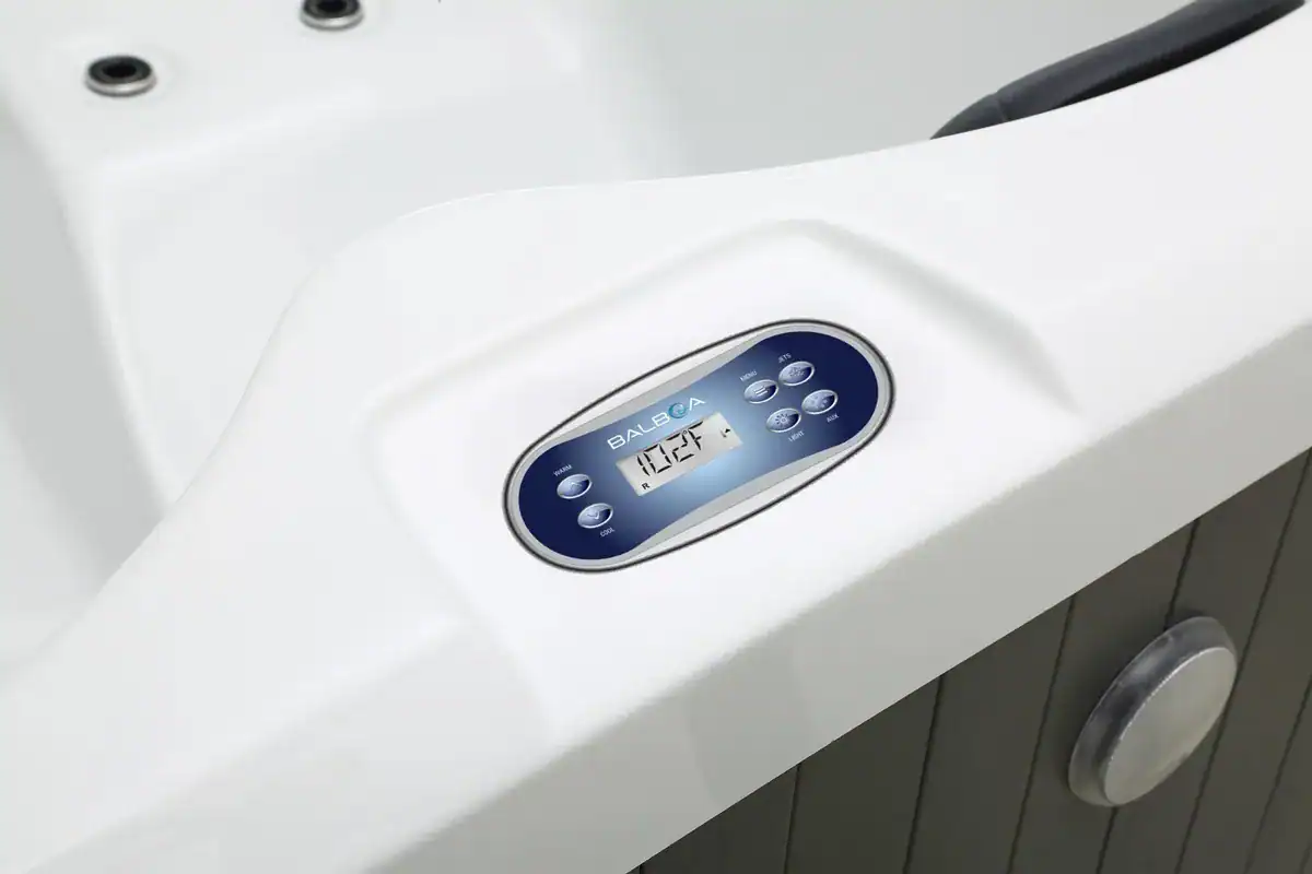 Panneau de commande numérique du spa W'eau Como pour 4 personnes.