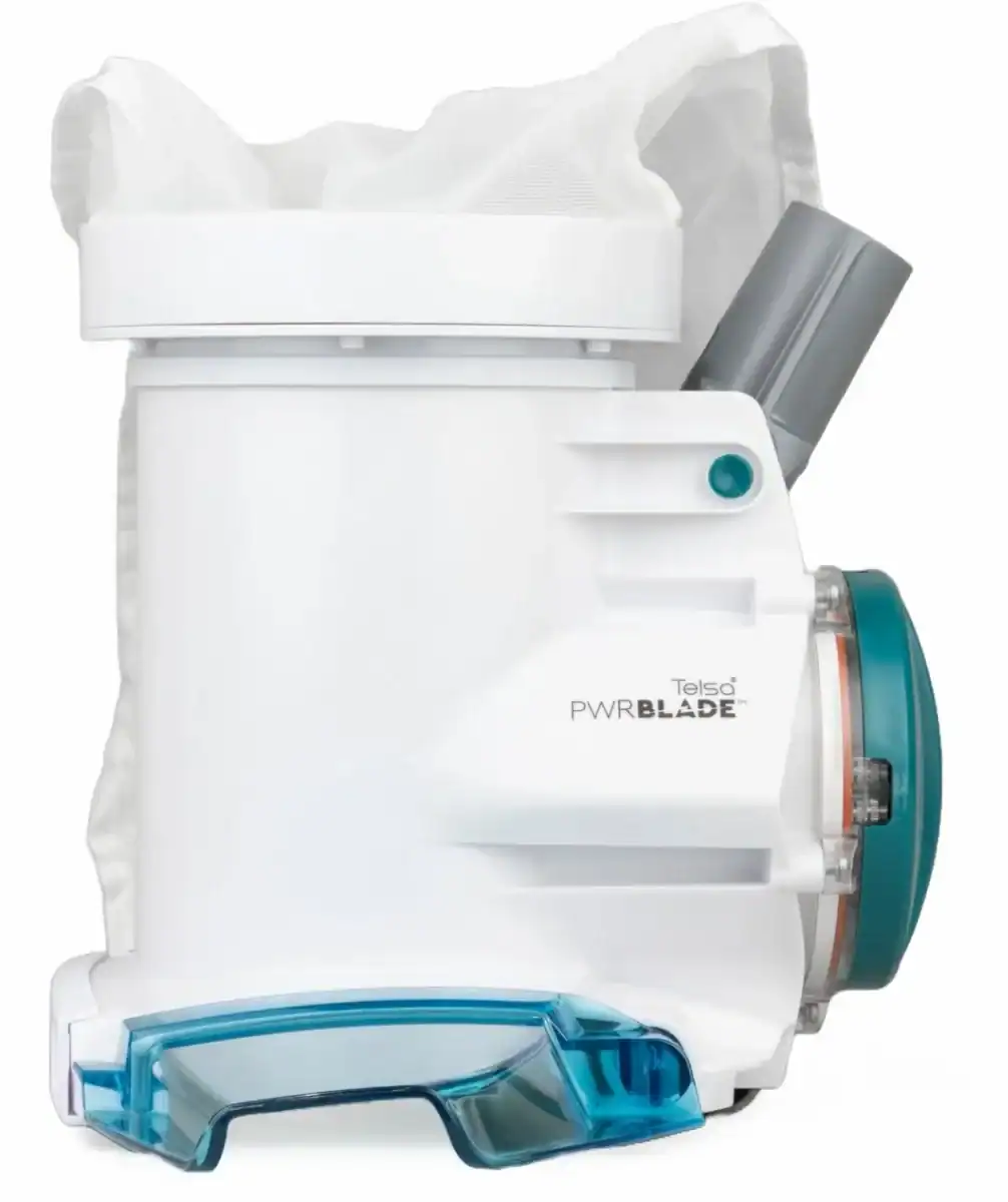 Aspirateur de piscine électrique Kokido Telsa Powerblade 90 pour une eau de piscine propre et claire.