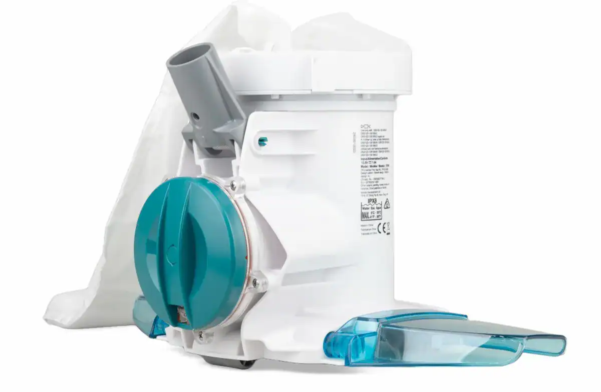 Aspirateur de piscine électrique Kokido Telsa Powerblade 90 pour un nettoyage efficace de la piscine.