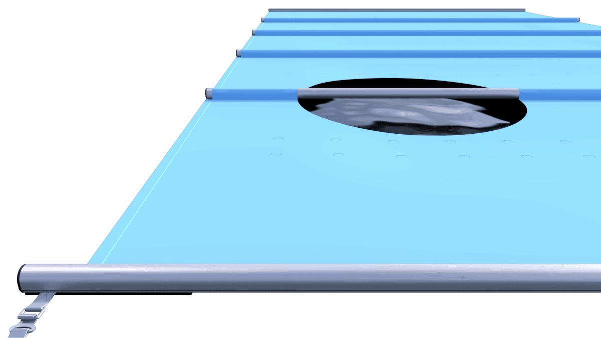 Bâche de sécurité bleue pour tube de piscine avec ouverture.