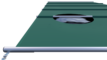 Couverture de sécurité pour piscine avec tube vert, adaptée pour une sécurité et une protection supplémentaires.