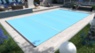 Couverture de sécurité bleue pour piscine, facile à manipuler et sûre.