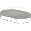 Piscine ovale de 780x500cm, idéale pour la détente et les loisirs estivaux.