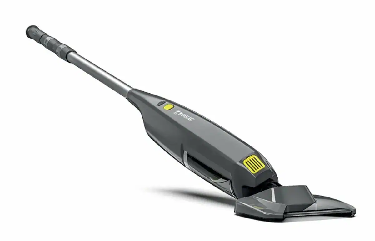 Aspirateur de piscine électrique Zodiac MHV 20 pour une piscine propre et claire.