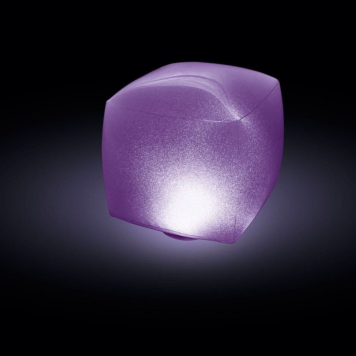 Lampe nageur LED économe en énergie en violet pour l'éclairage de piscine.