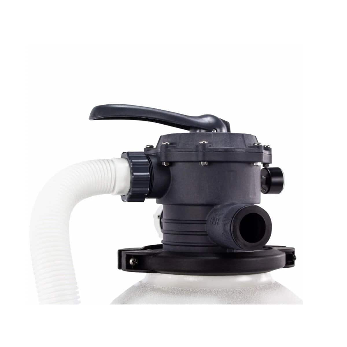 Pompe de filtration pour le nettoyage et la circulation de la piscine, adaptée à une qualité d'eau de piscine claire et propre.