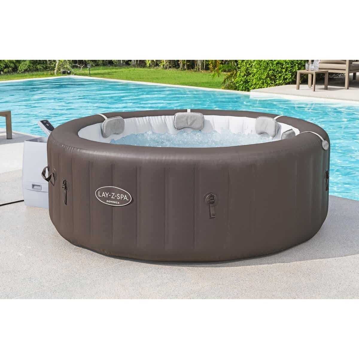 Jacuzzi gonflable avec 6 places assises et fonction massage pour une détente ultime.